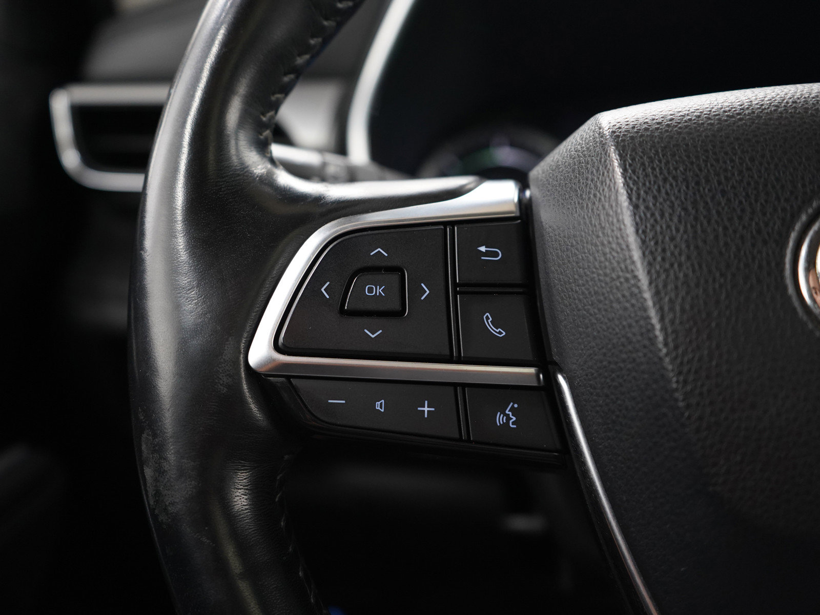 Used 2020 Toyota Highlander Platinum image 28