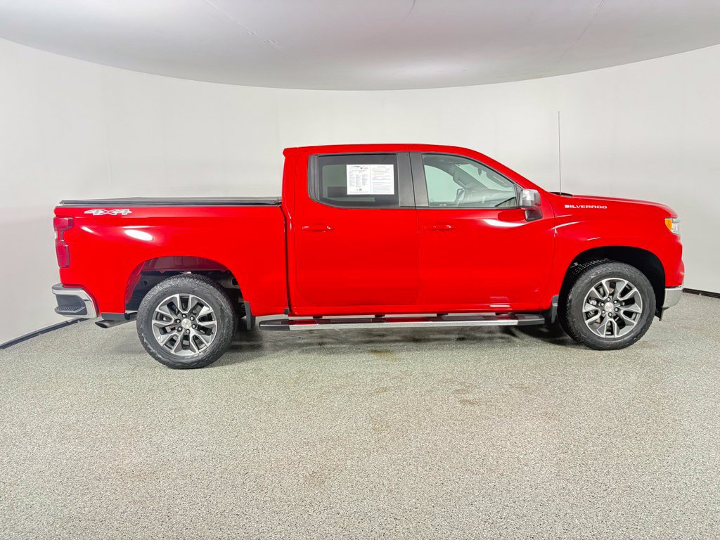 Used 2024 Chevrolet Silverado 1500 LT AWD/4WD image 8