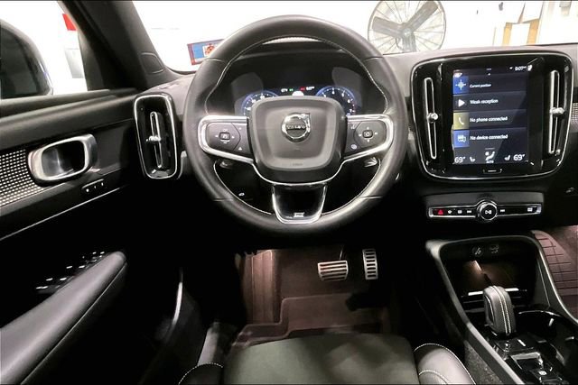 Used 2020 Volvo XC40 T5 R-Design w/ Protection Package image 8