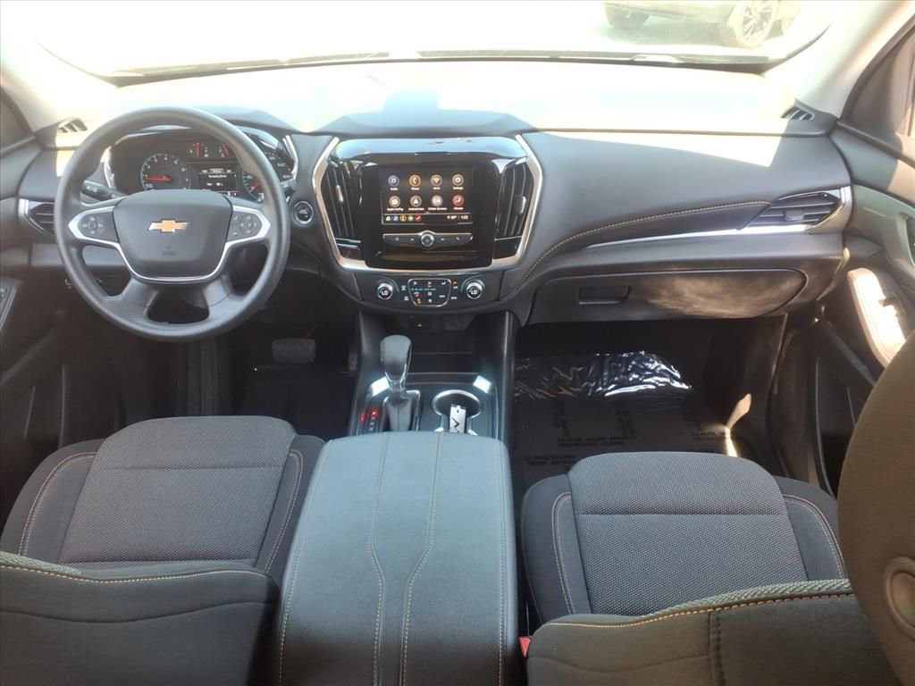 Used 2021 Chevrolet Traverse LS AWD/4WD image 17