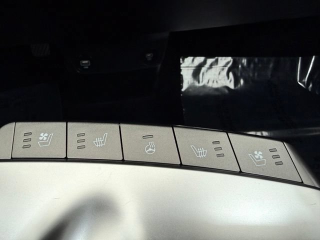 Used 2024 Kia EV6 Wind w/ Wind Technology Package AWD/4WD image 37