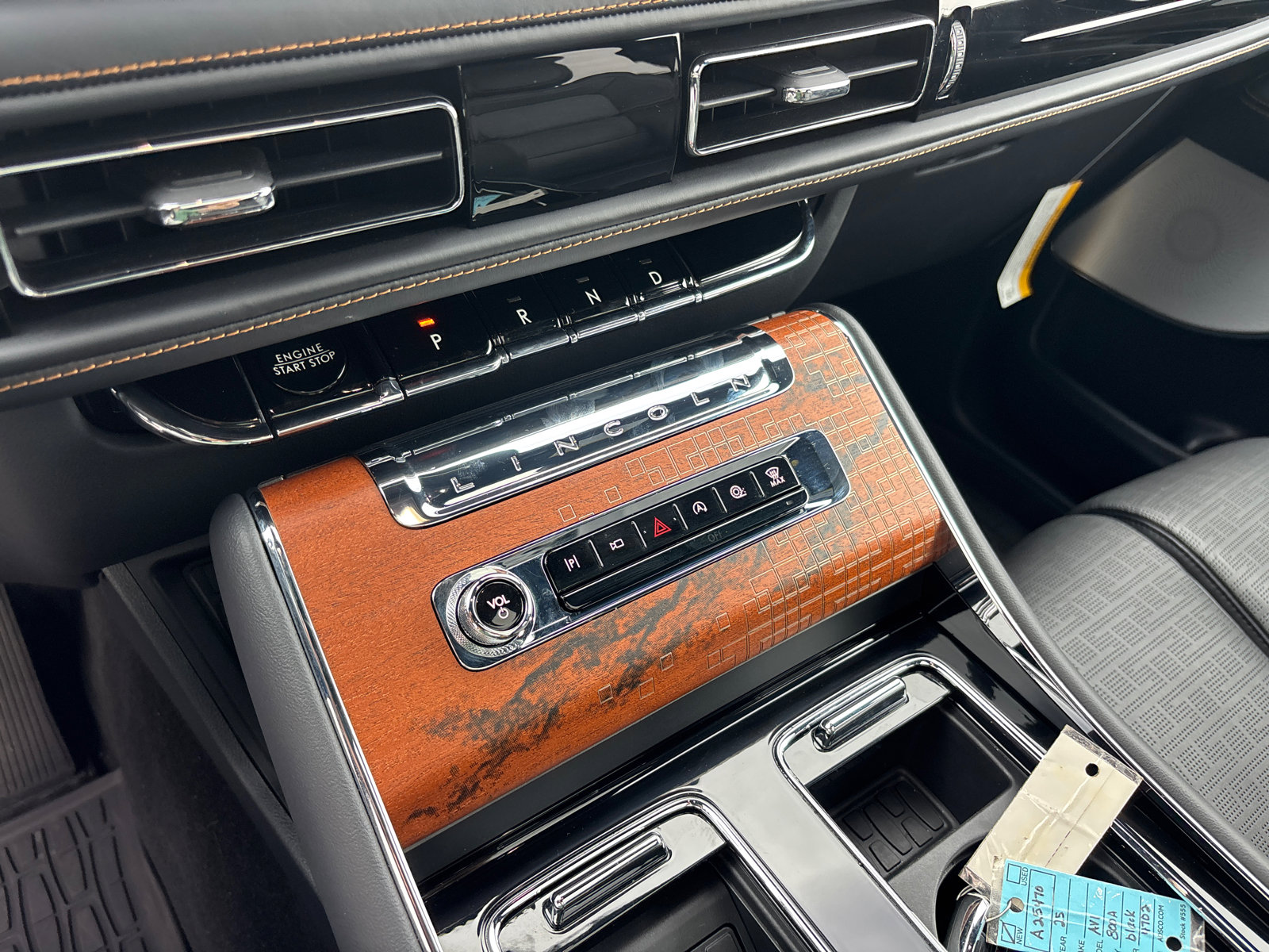 New 2025 Lincoln Aviator Black Label w/ Jet Appearance Package image 24