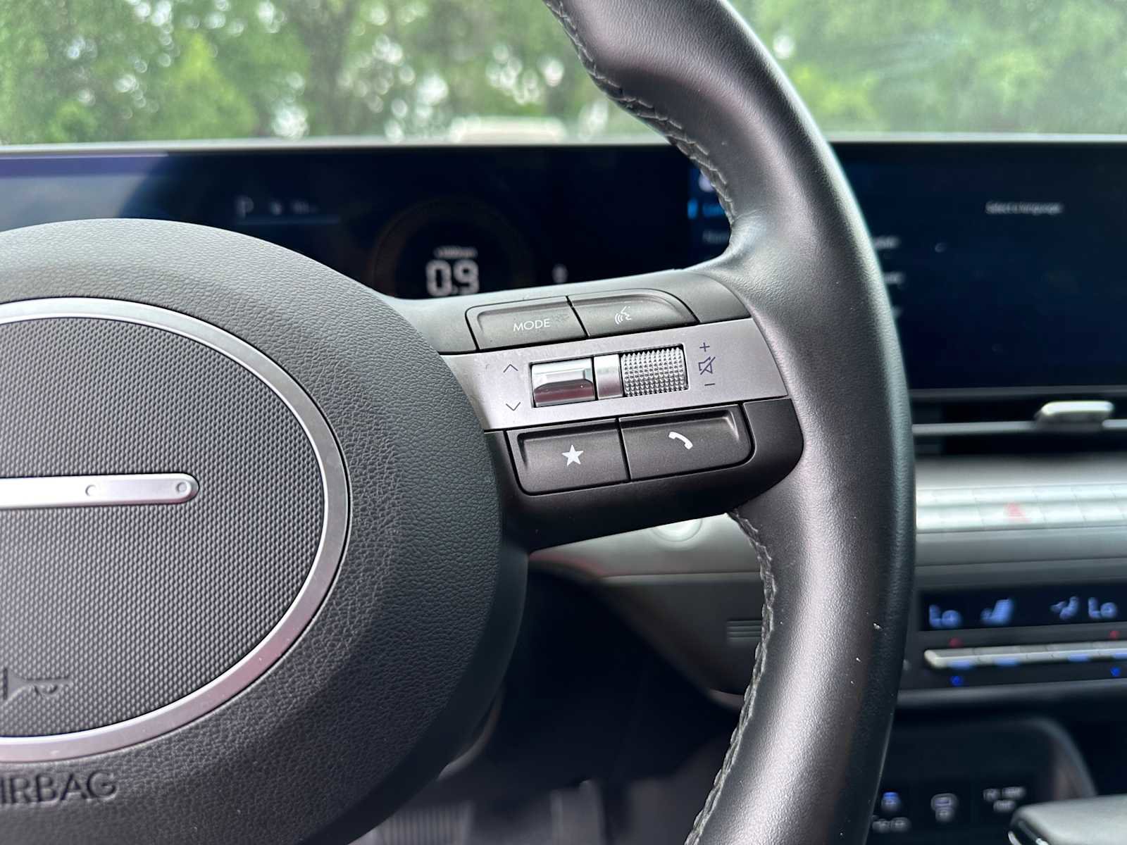 Used 2024 Hyundai Kona SEL FWD image 13