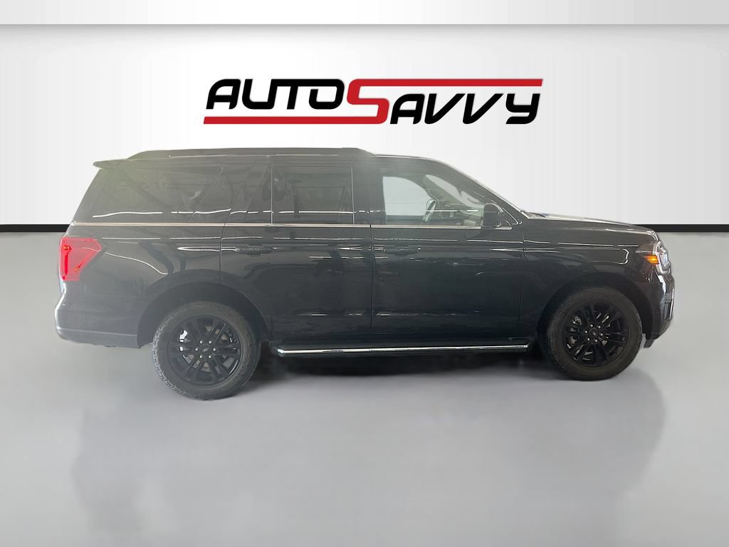 Used 2023 Ford Expedition XLT AWD/4WD image 8