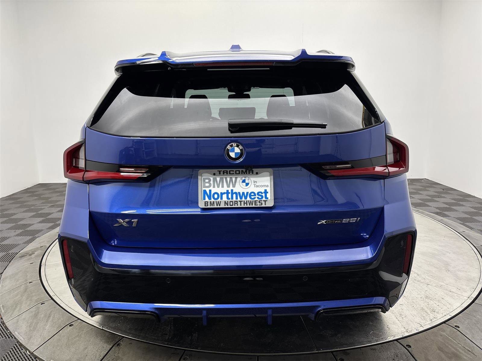 New 2026 BMW X1 xDrive28i w/ Technology Package image 15