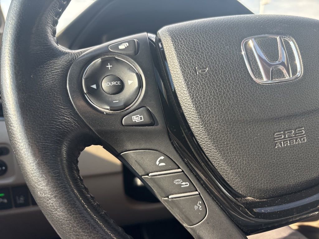 Used 2016 Honda Pilot Touring image 19