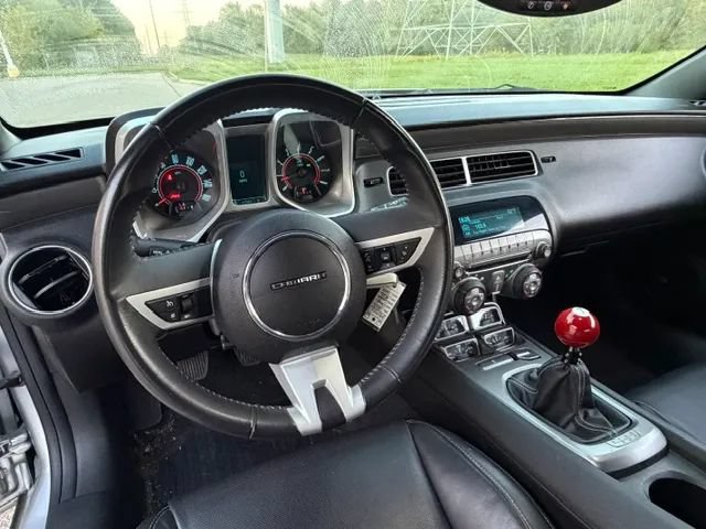 Used 2010 Chevrolet Camaro LT w/ RS Package RWD image 17