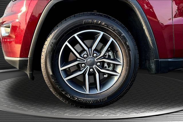 Used 2021 Jeep Grand Cherokee Limited AWD/4WD image 34