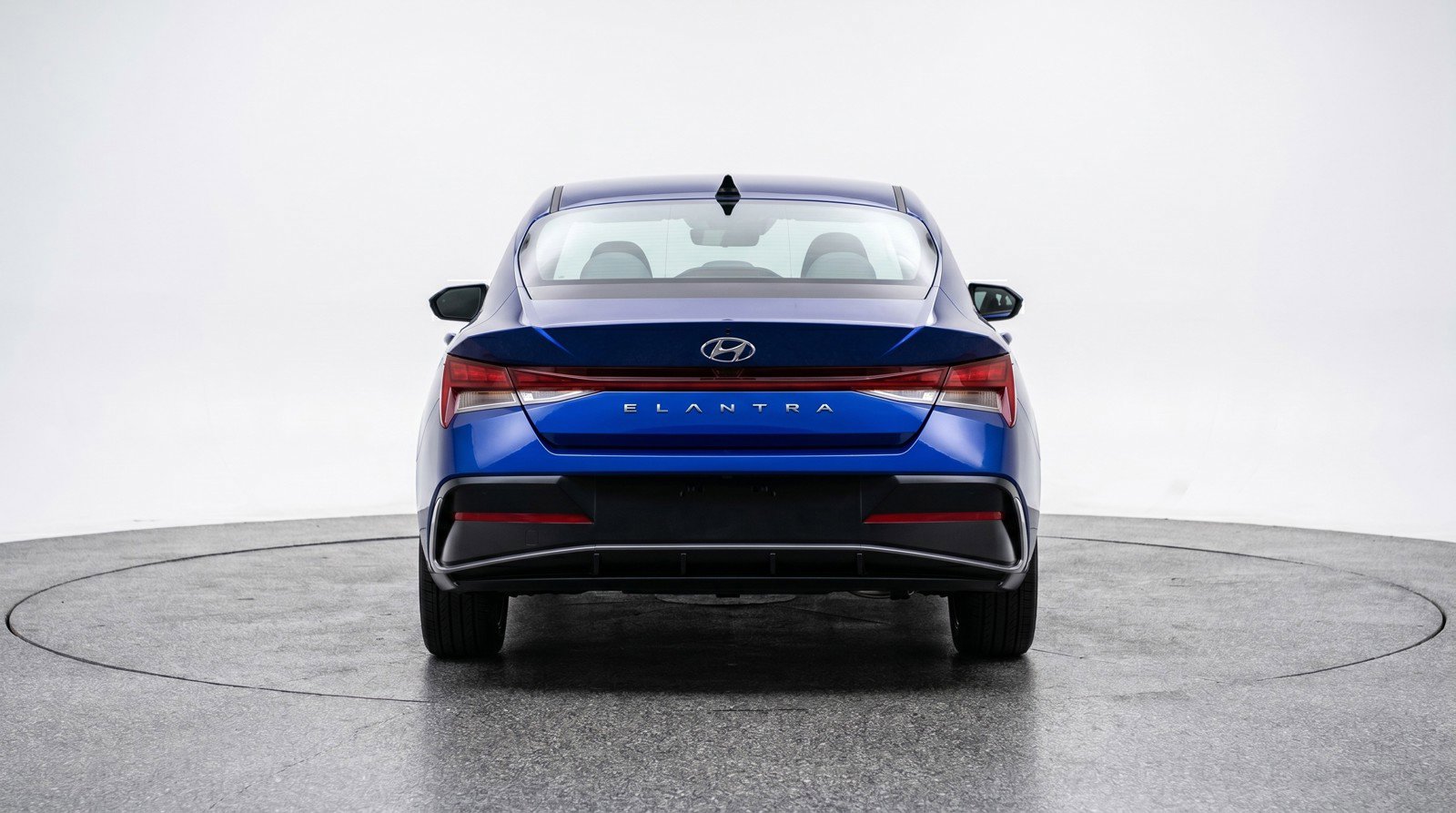 Used 2025 Hyundai Elantra SEL FWD image 7