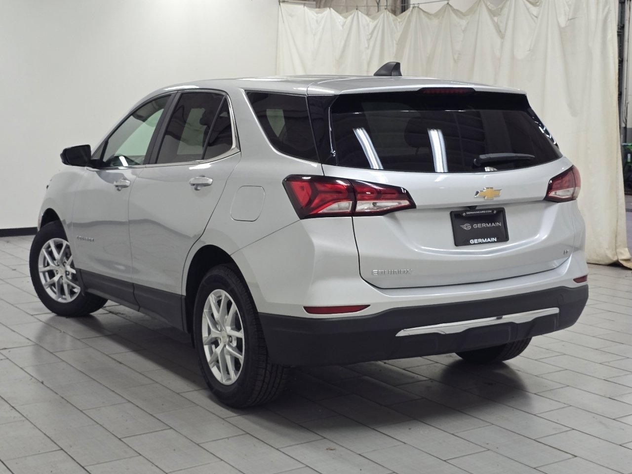 Used 2022 Chevrolet Equinox LT w/ LPO, Floor Liner Package FWD image 12