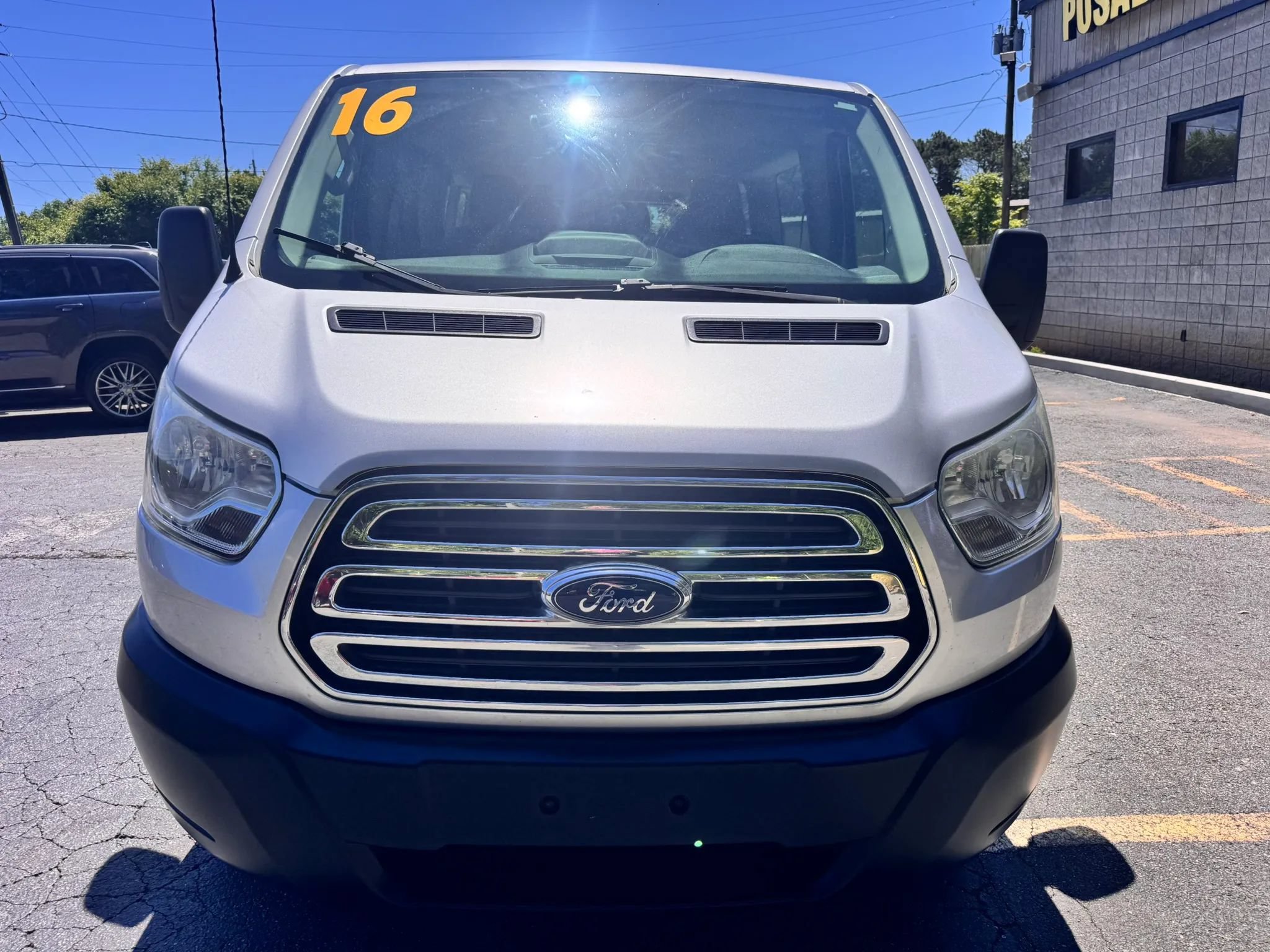 Used 2016 Ford Transit 350 XLT RWD image 2