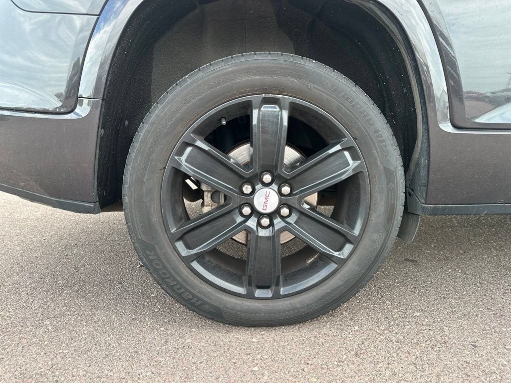 Used 2017 GMC Acadia Denali w/ Technology Package AWD/4WD image 40