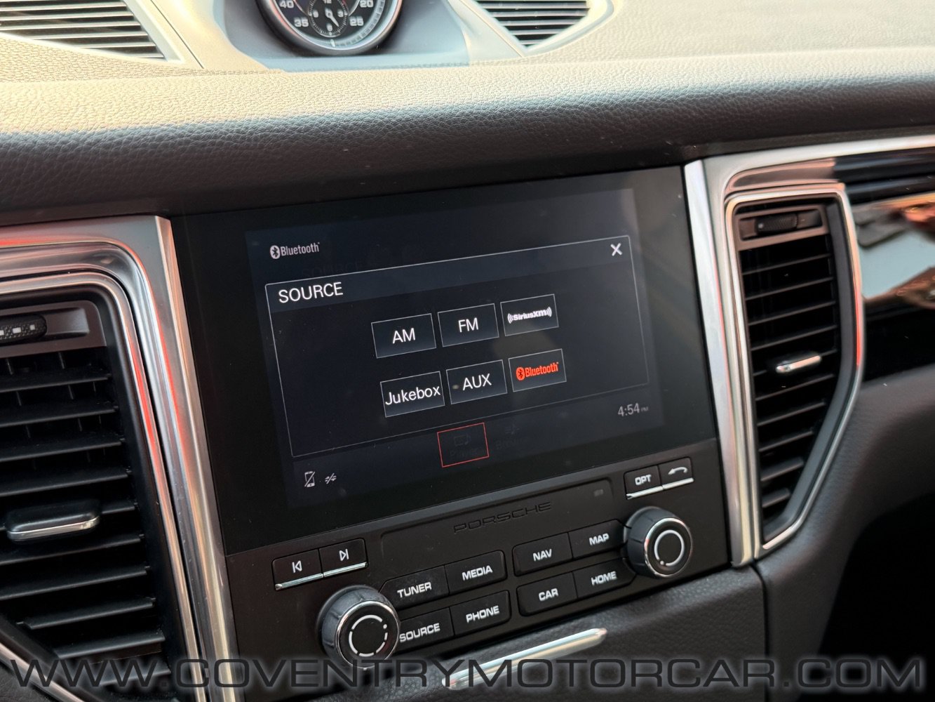 Used 2018 Porsche Macan Sport Edition AWD/4WD image 28