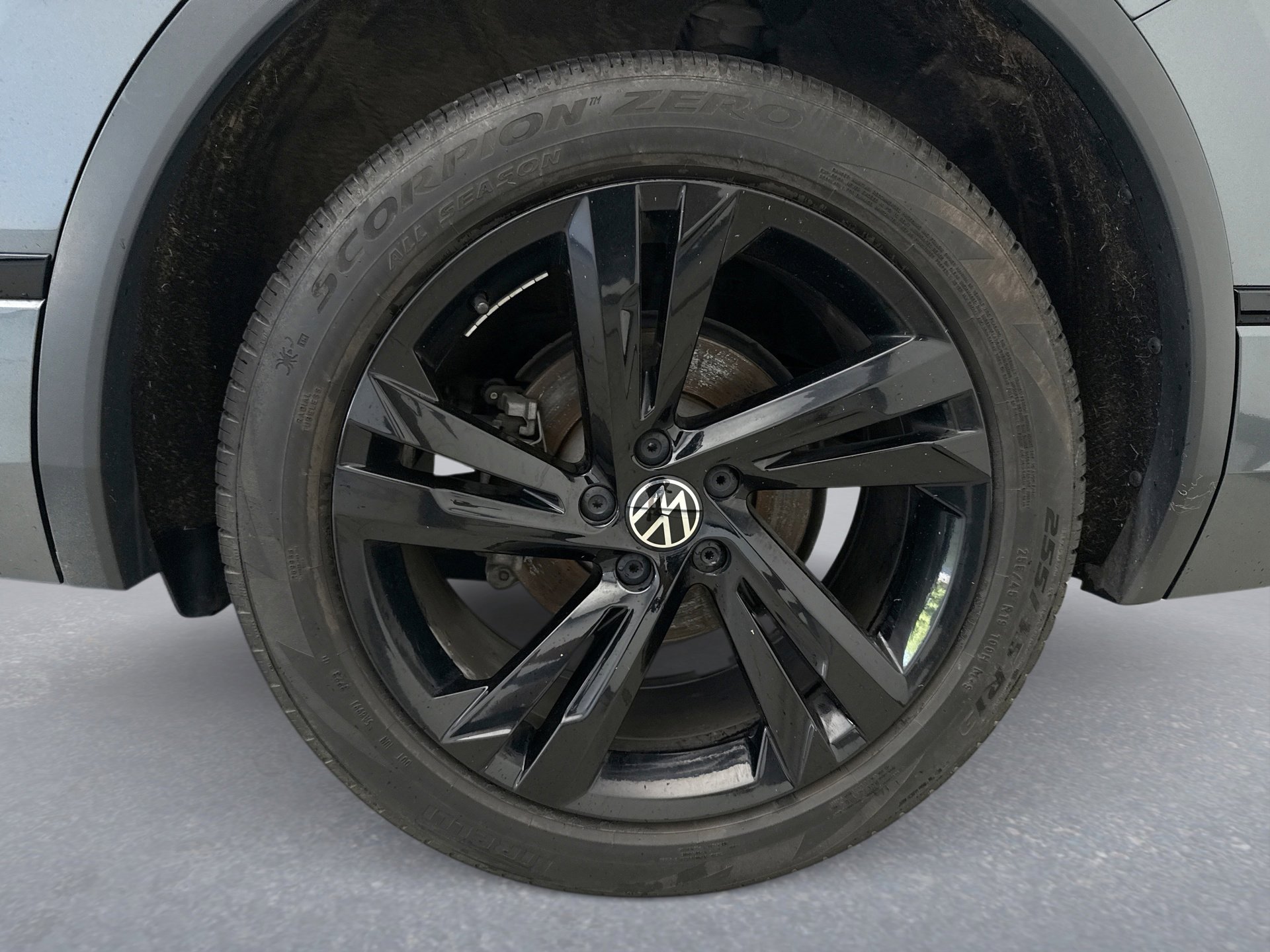 Used 2024 Volkswagen Tiguan SE R-Line AWD/4WD image 21