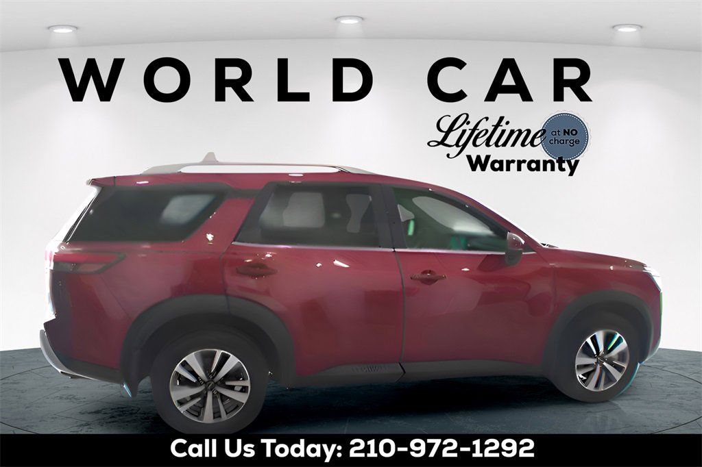 Used 2024 Nissan Pathfinder SL image 8