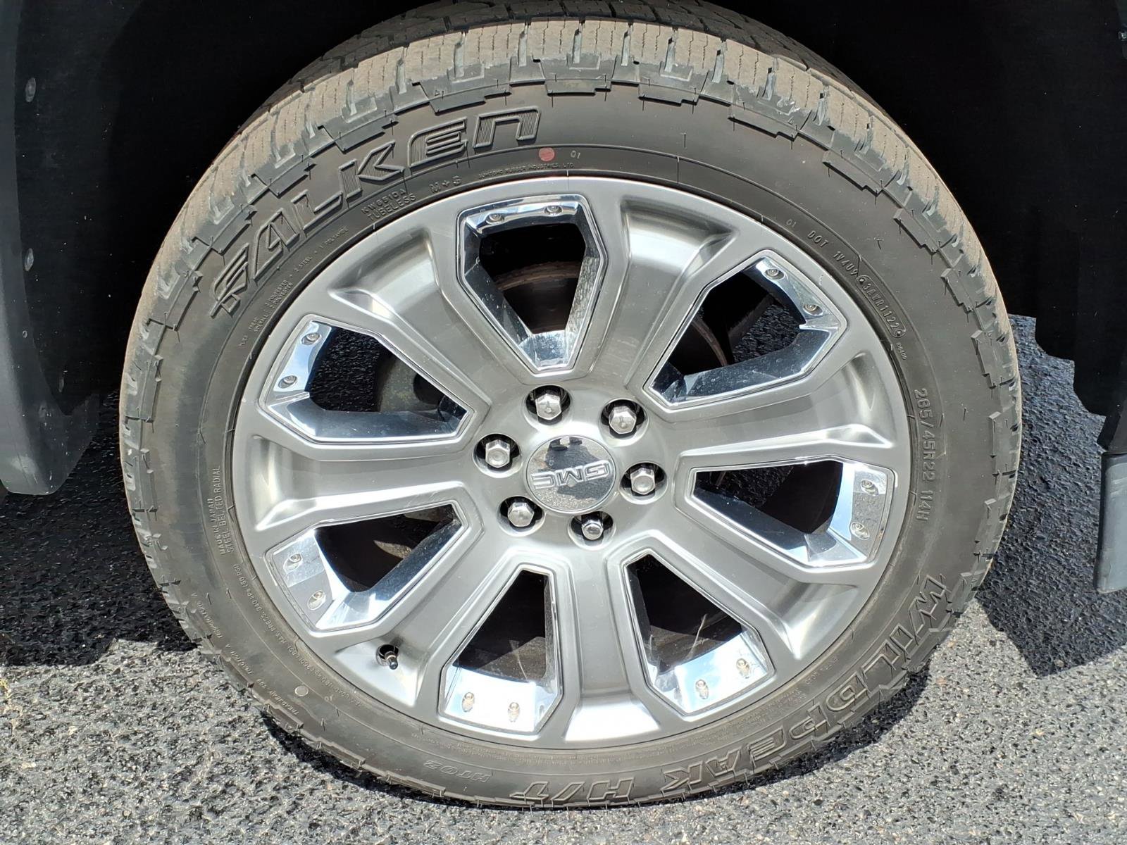 Used 2018 GMC Sierra 1500 Denali w/ Denali Ultimate Package AWD/4WD image 17