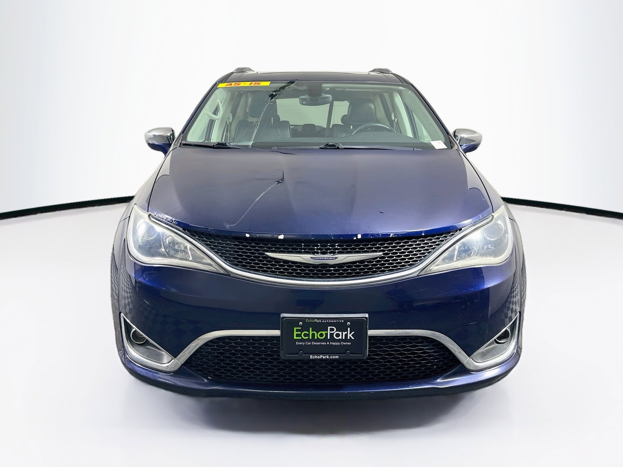 Used 2017 Chrysler Pacifica Limited FWD image 2