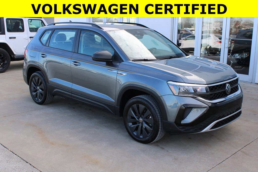 Certified 2024 Volkswagen Taos S image 1