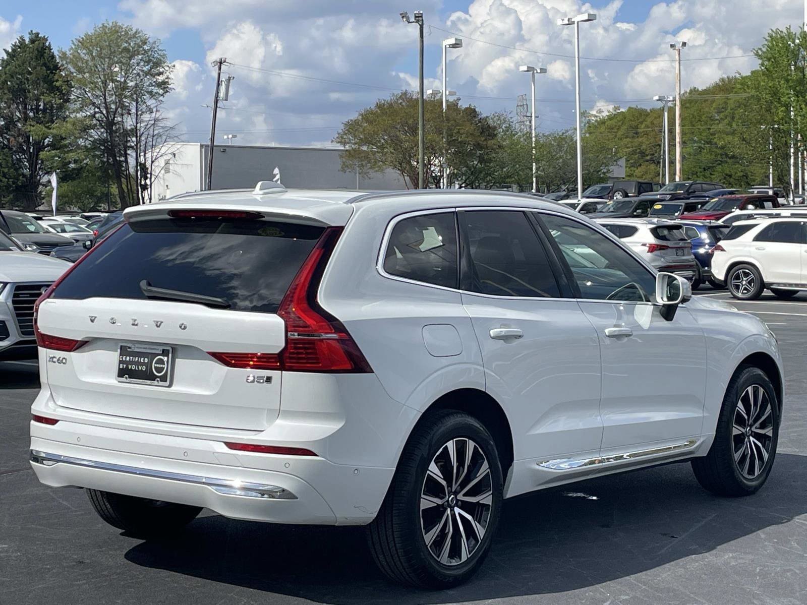 Certified 2023 Volvo XC60 B5 Plus w/ Climate Package AWD/4WD image 7