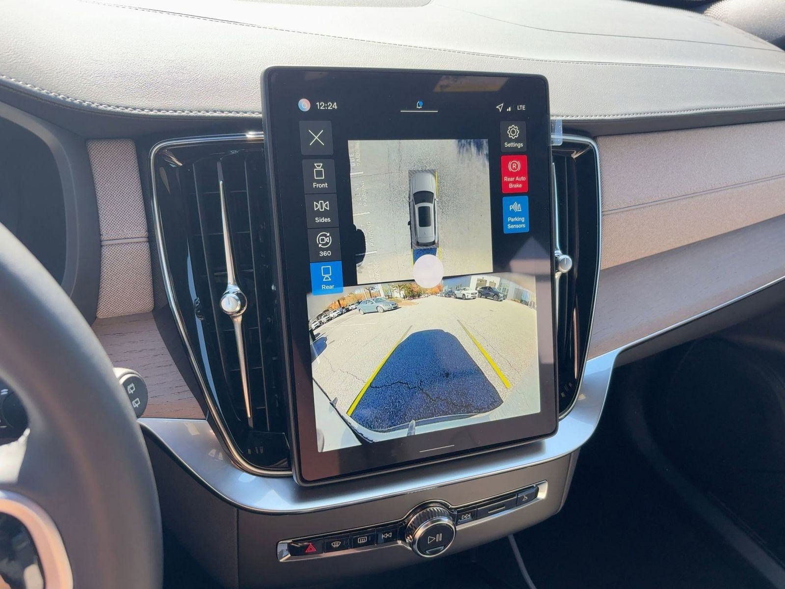 New 2026 Volvo XC90 B5 Plus image 24