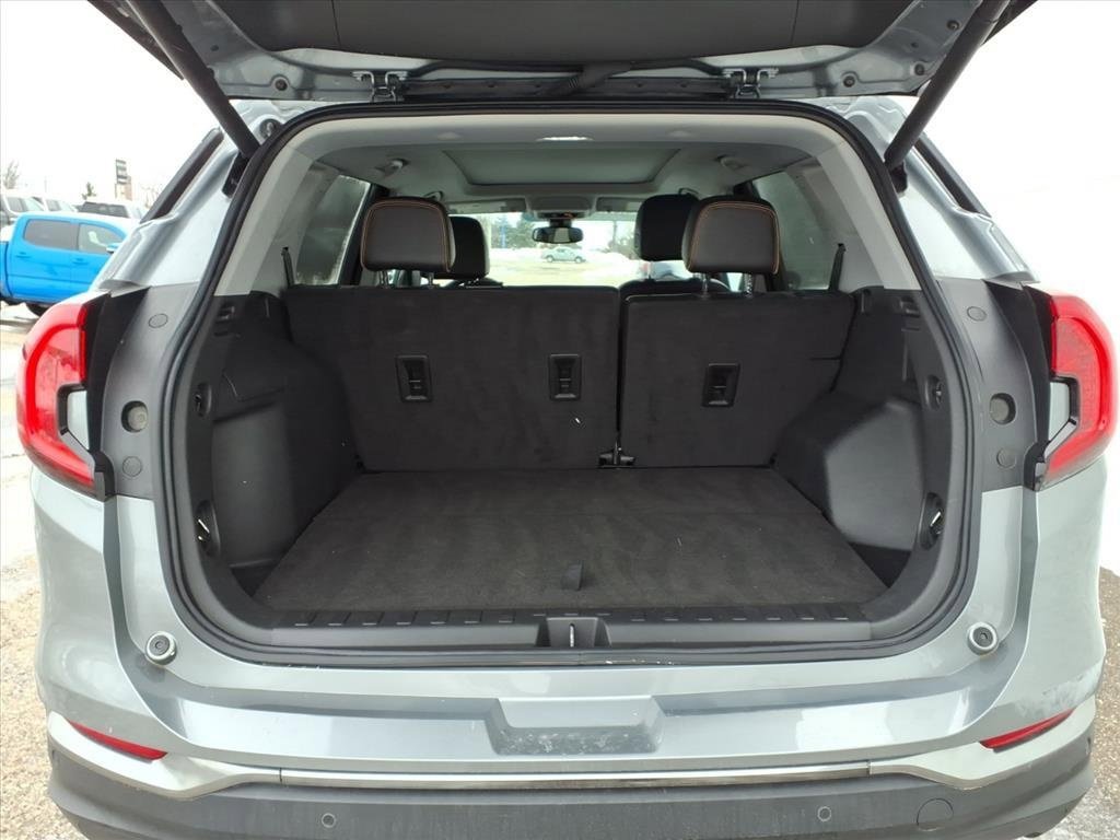 Certified 2023 GMC Terrain AT4 image 8