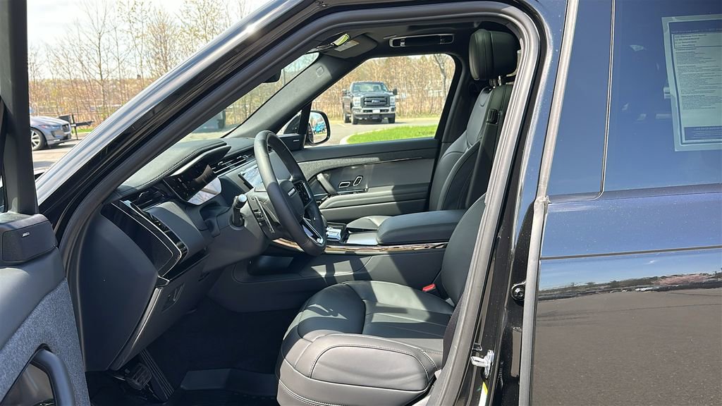 New 2026 Land Rover Range Rover Sport SE image 9