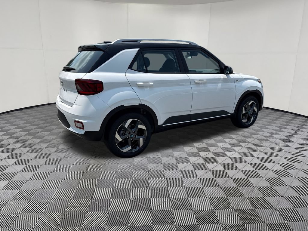 New 2026 Hyundai Venue SEL FWD image 5