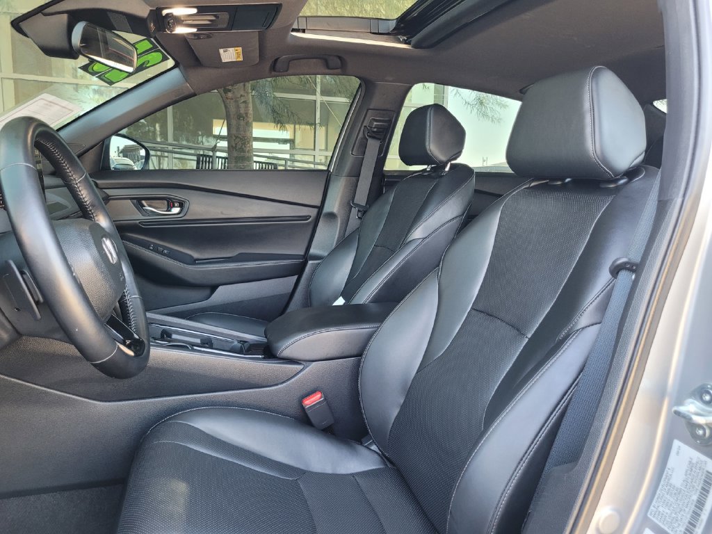 Used 2025 Honda Accord Sport image 12