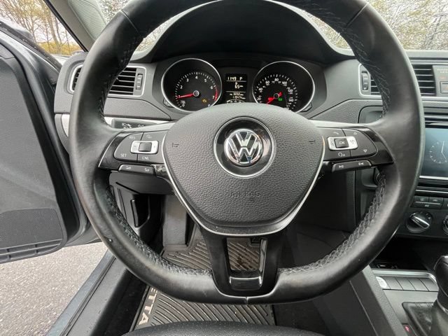 Used 2016 Volkswagen Jetta SE FWD image 38
