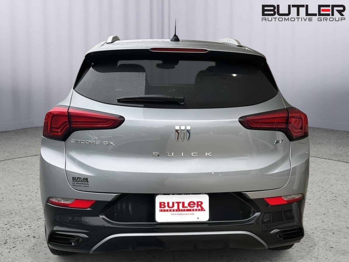 Used 2024 Buick Encore GX Sport Touring image 4