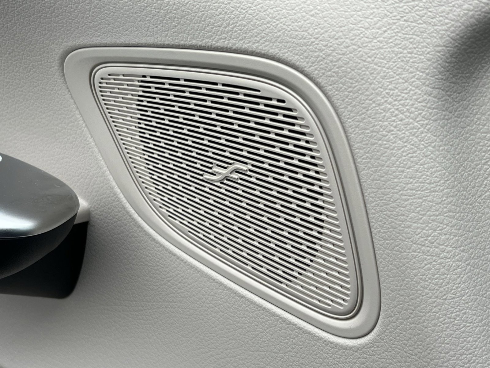 New 2026 Mercedes-Benz GLC 300 4MATIC image 34