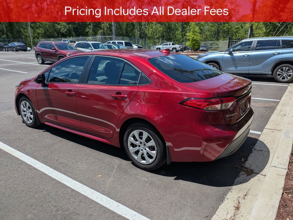 Used 2025 Toyota Corolla LE FWD image 5