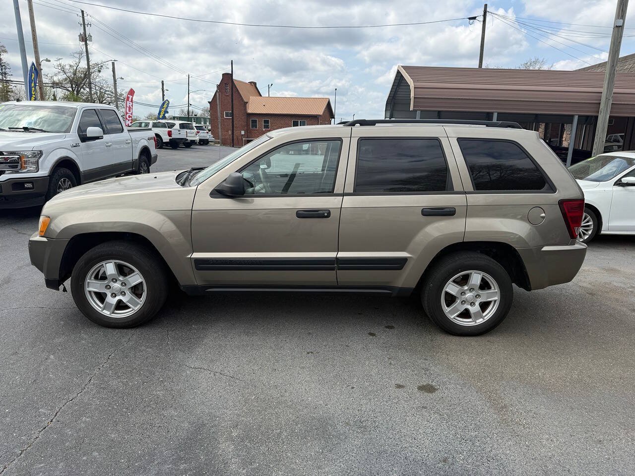 Used 2006 Jeep Grand Cherokee Laredo AWD/4WD image 7
