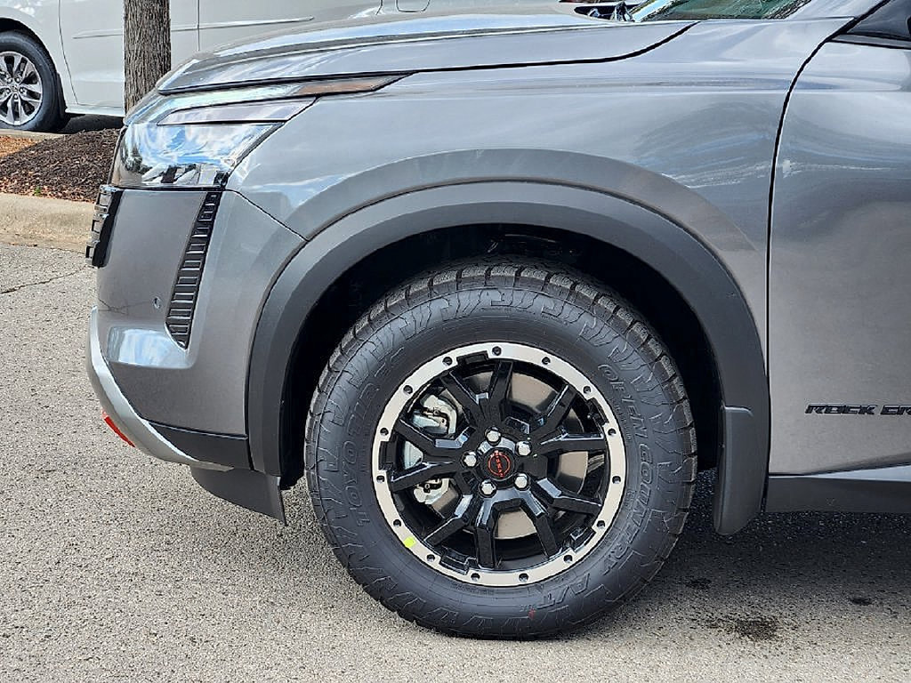 New 2026 Nissan Pathfinder Rock Creek w/ Rock Creek Premium Package AWD/4WD image 9