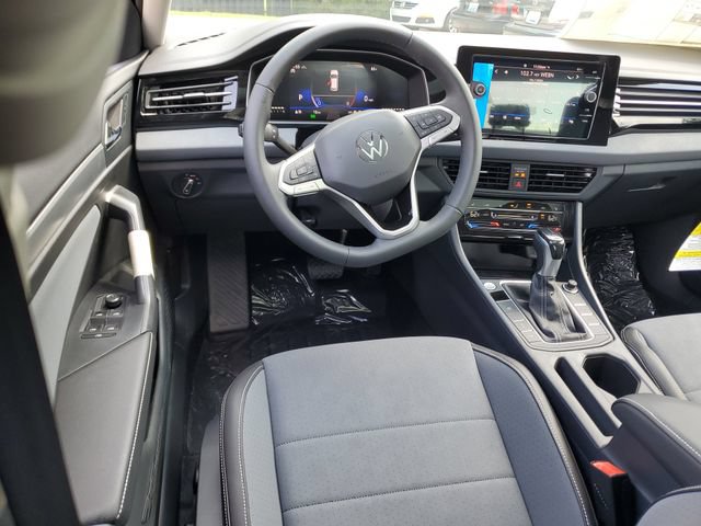 New 2026 Volkswagen Jetta SE FWD image 10