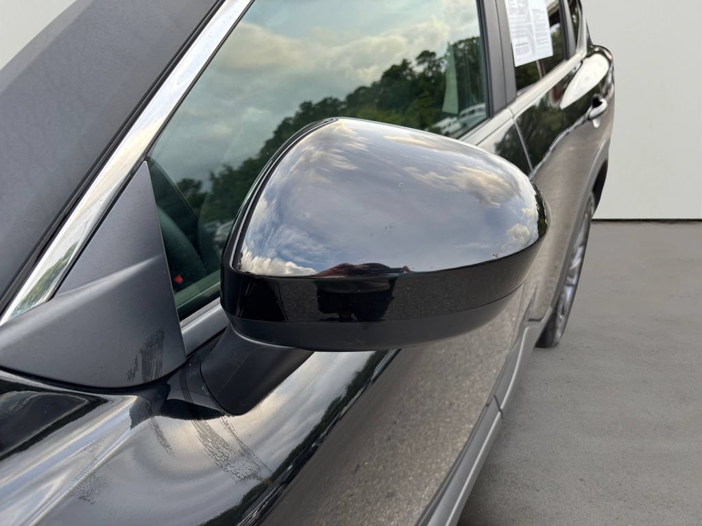Used 2024 Nissan Rogue SV FWD image 11