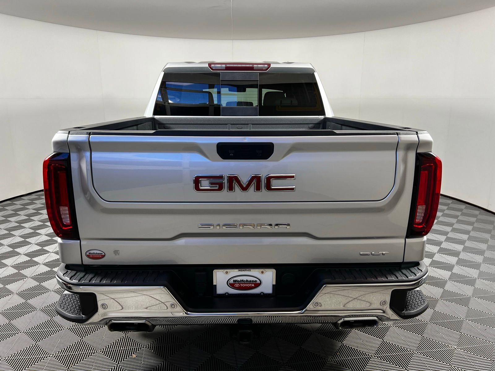 Used 2022 GMC Sierra 1500 SLT w/ SLT Premium Plus Package image 6