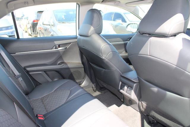 Used 2023 Toyota Camry XSE image 7