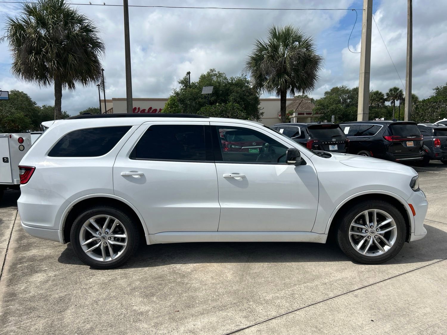 Used 2024 Dodge Durango GT RWD image 6