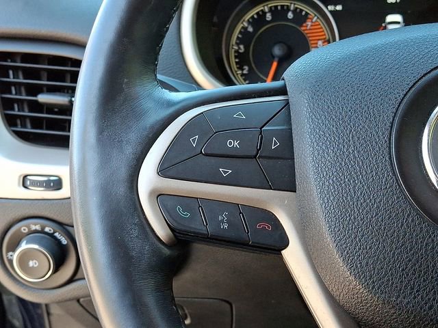 Used 2016 Jeep Cherokee Limited AWD/4WD image 23