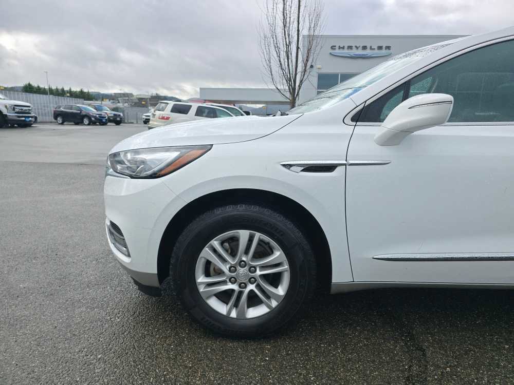 Used 2020 Buick Enclave Essence w/ Sound and Sites Package image 19