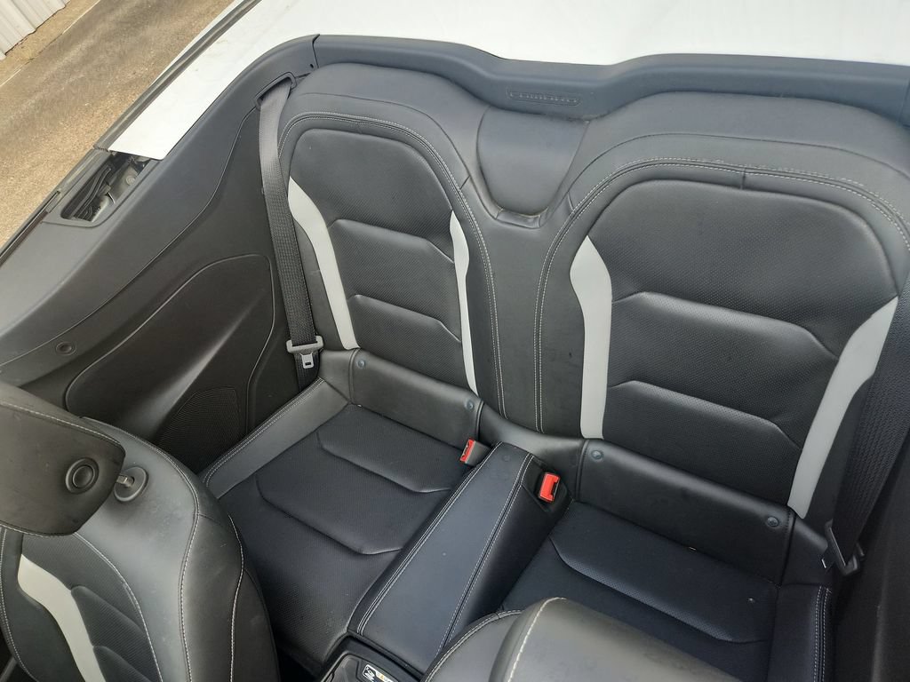 Used 2018 Chevrolet Camaro LT RWD image 27