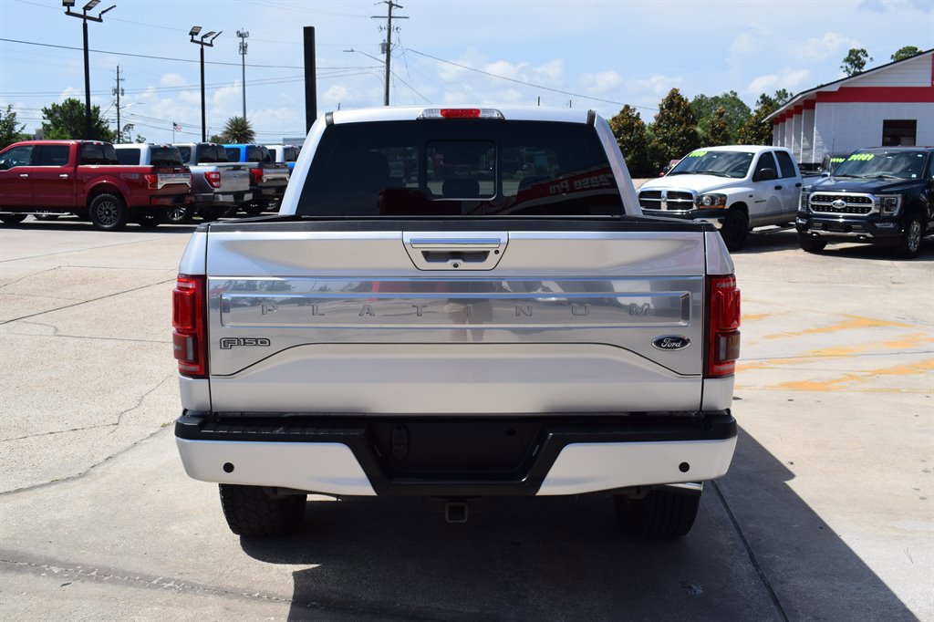 Used 2017 Ford F150 Platinum w/ Equipment Group 701A Luxury image 4