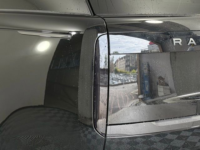 Certified 2026 Land Rover Range Rover SE image 16