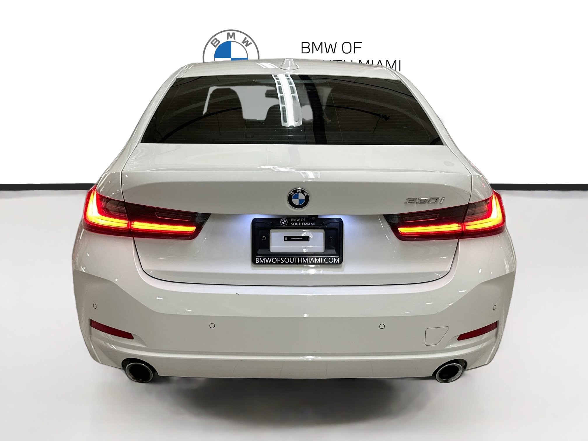 Used 2024 BMW 330i Sedan w/ Premium Package RWD image 6