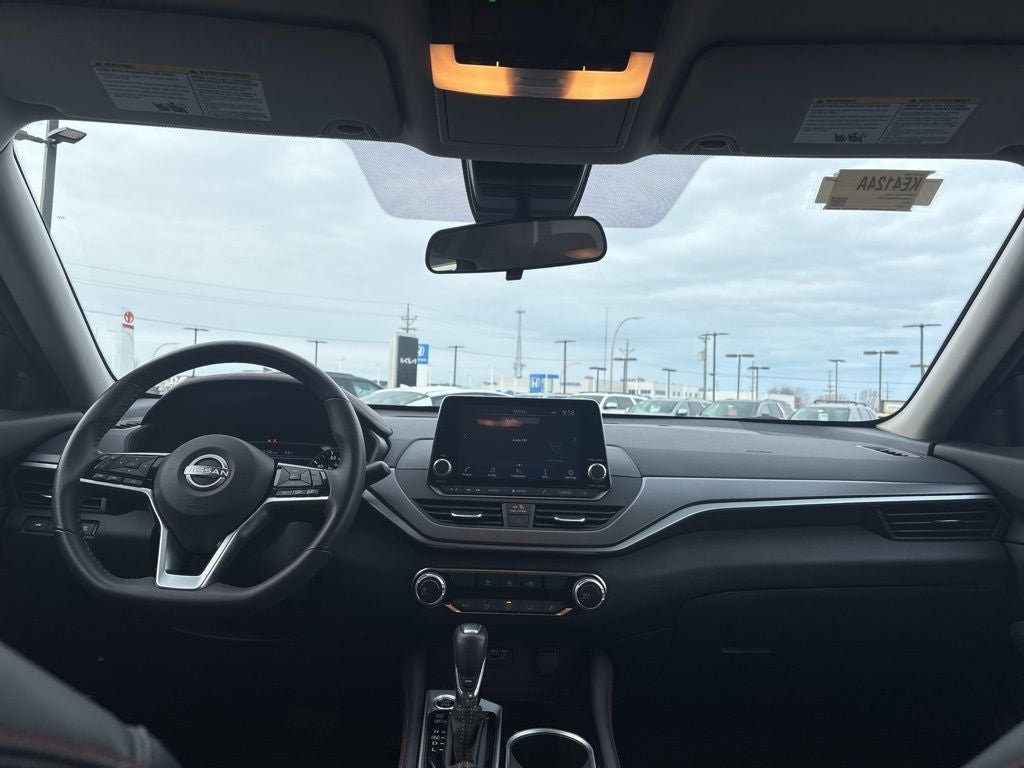 Used 2024 Nissan Altima 2.5 SR AWD/4WD image 31