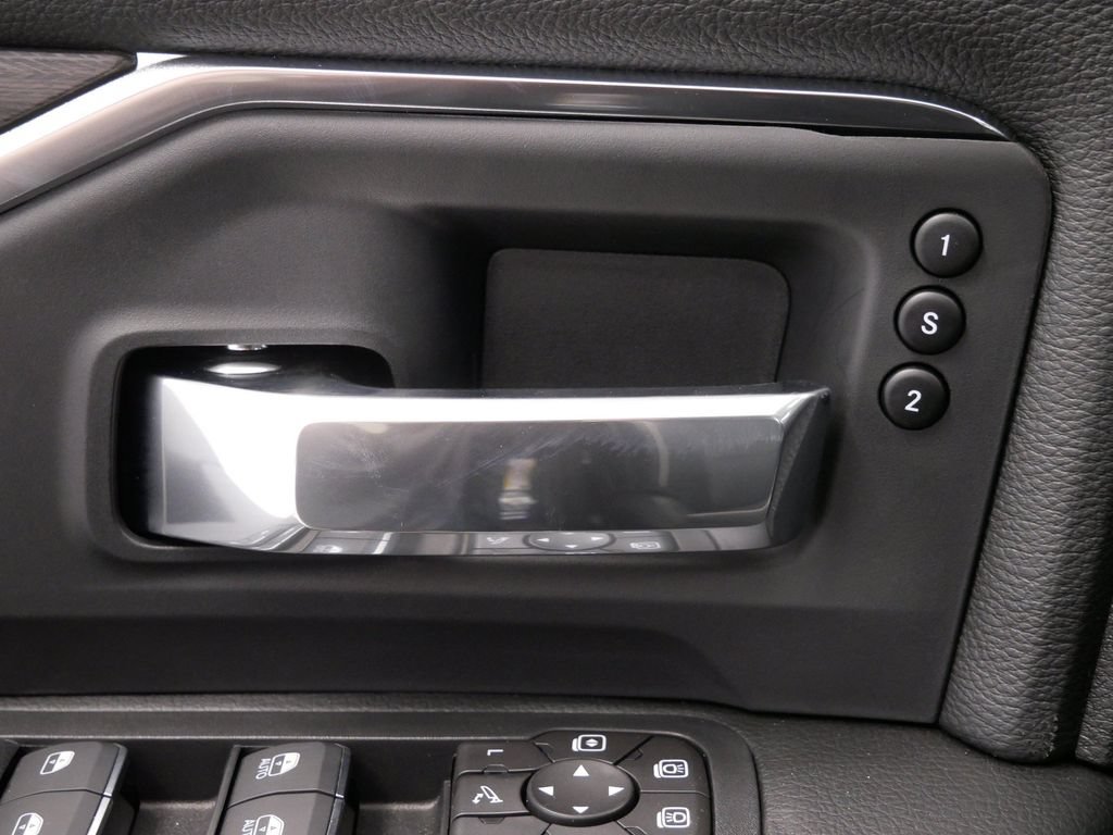 New 2026 RAM 3500 Laramie AWD/4WD image 20