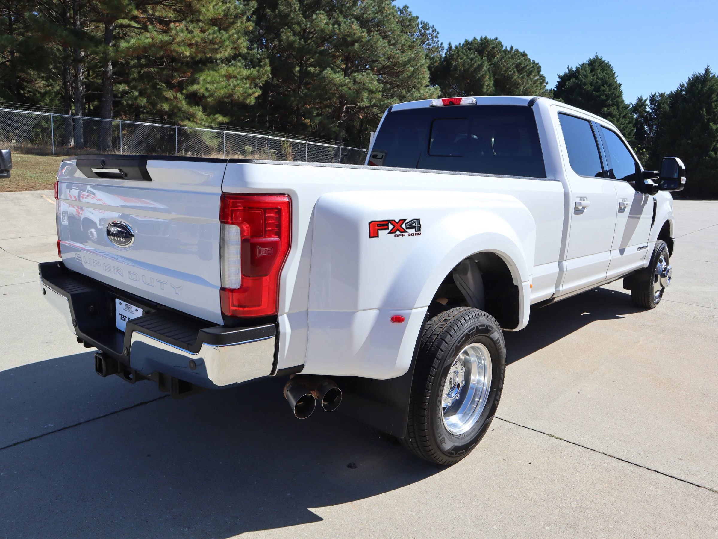 Used 2019 Ford F350 Lariat w/ Lariat Ultimate Package image 6