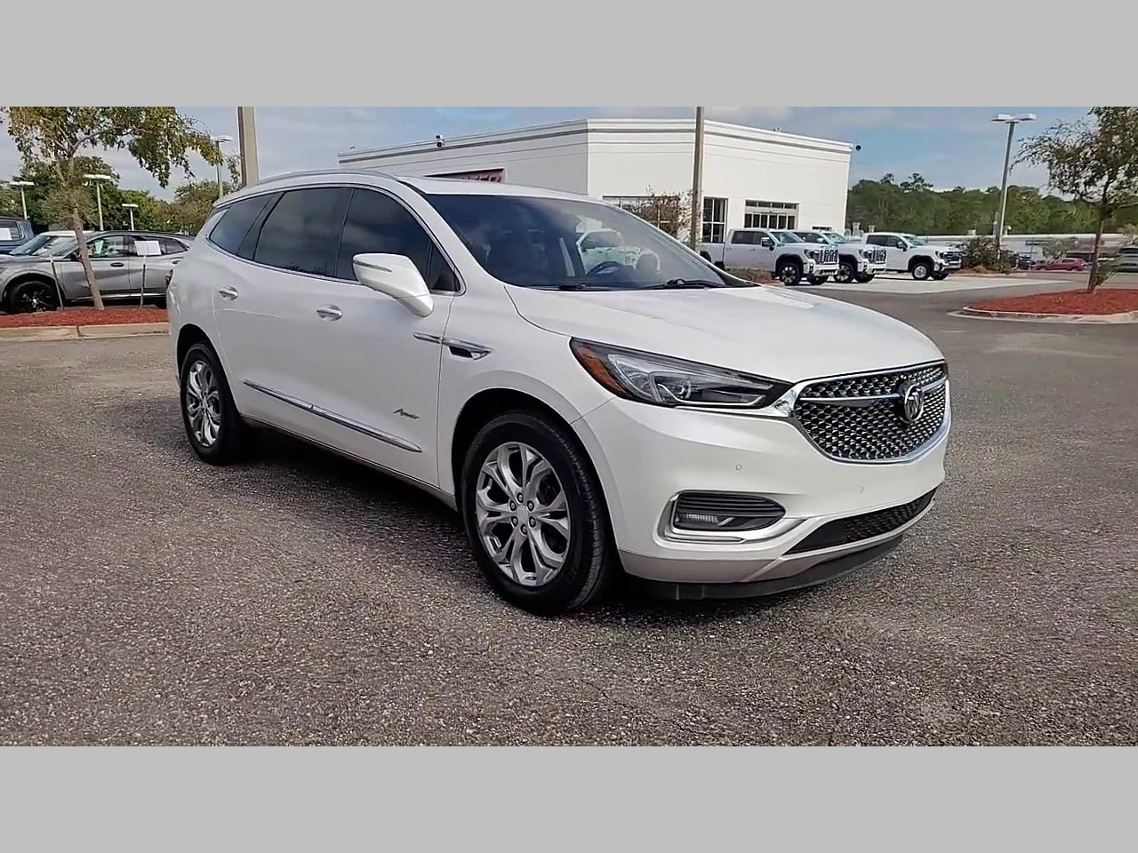 Used 2018 Buick Enclave Avenir w/ Avenir Technology Package image 30