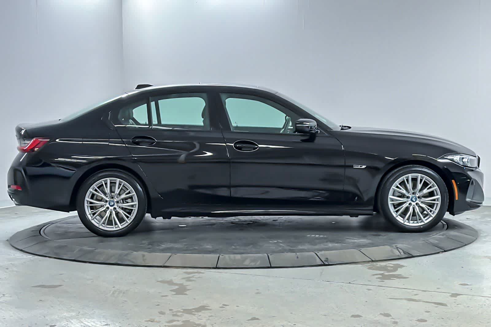Used 2023 BMW 330e w/ Premium Package RWD image 8